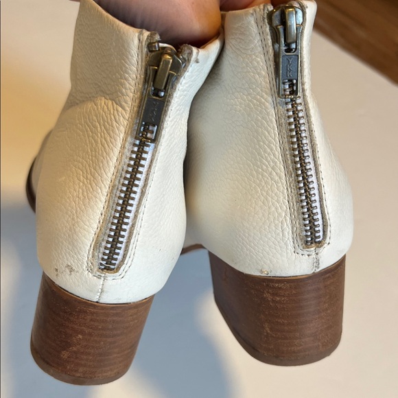 Seychelles White Floodplain Pebbled Leather Booties Size 8 - Picture 7 of 10